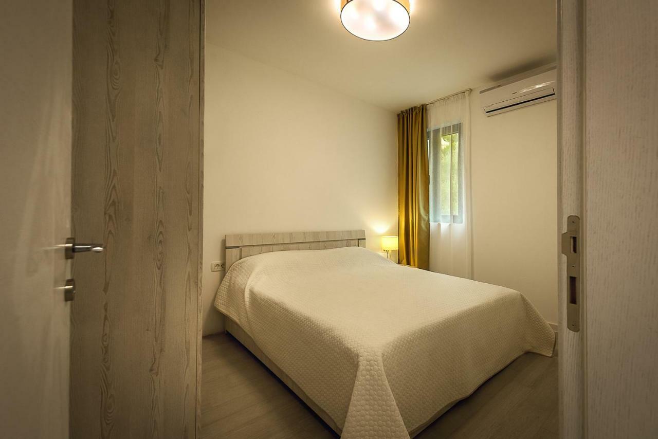 Adria Lux Apartmens 2 สเวติ สเตฟาน ภายนอก รูปภาพ