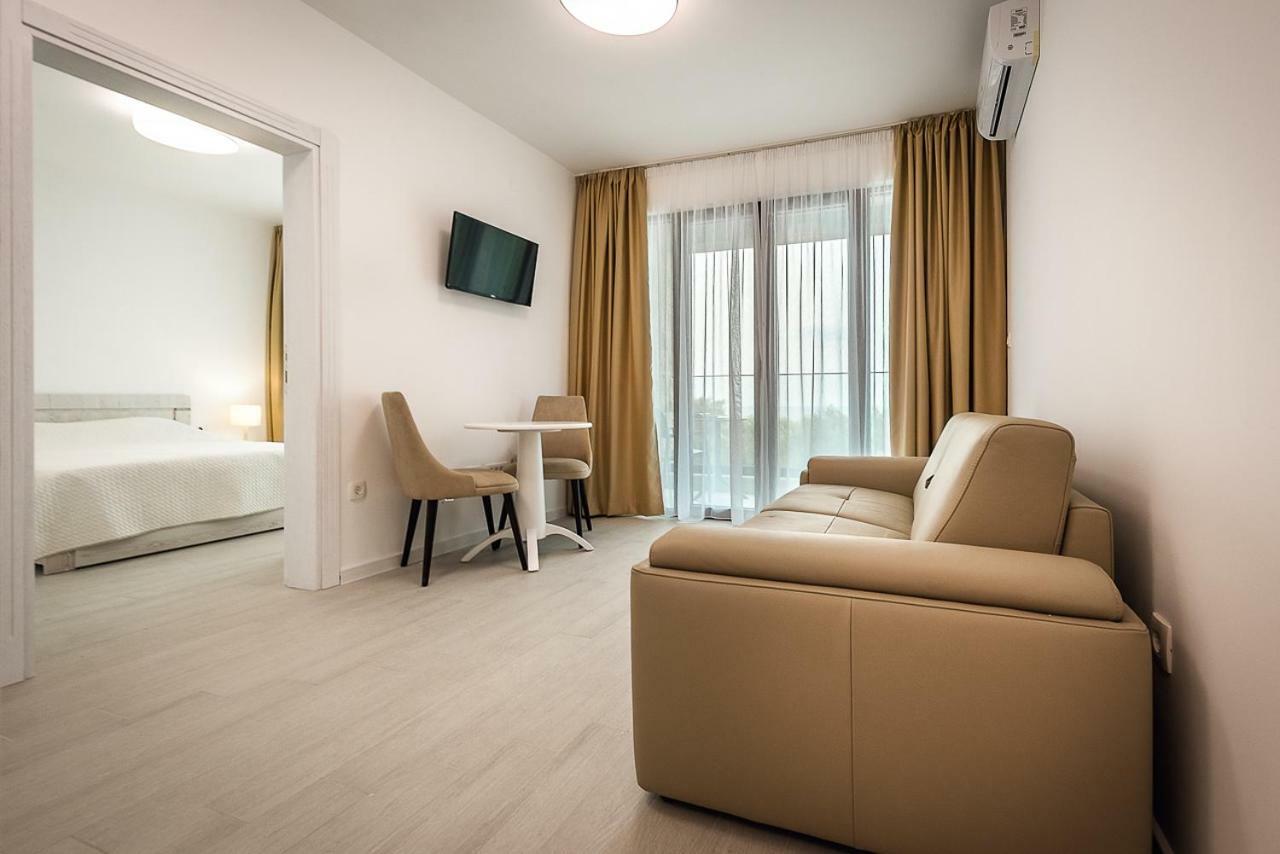 Adria Lux Apartmens 2 สเวติ สเตฟาน ภายนอก รูปภาพ